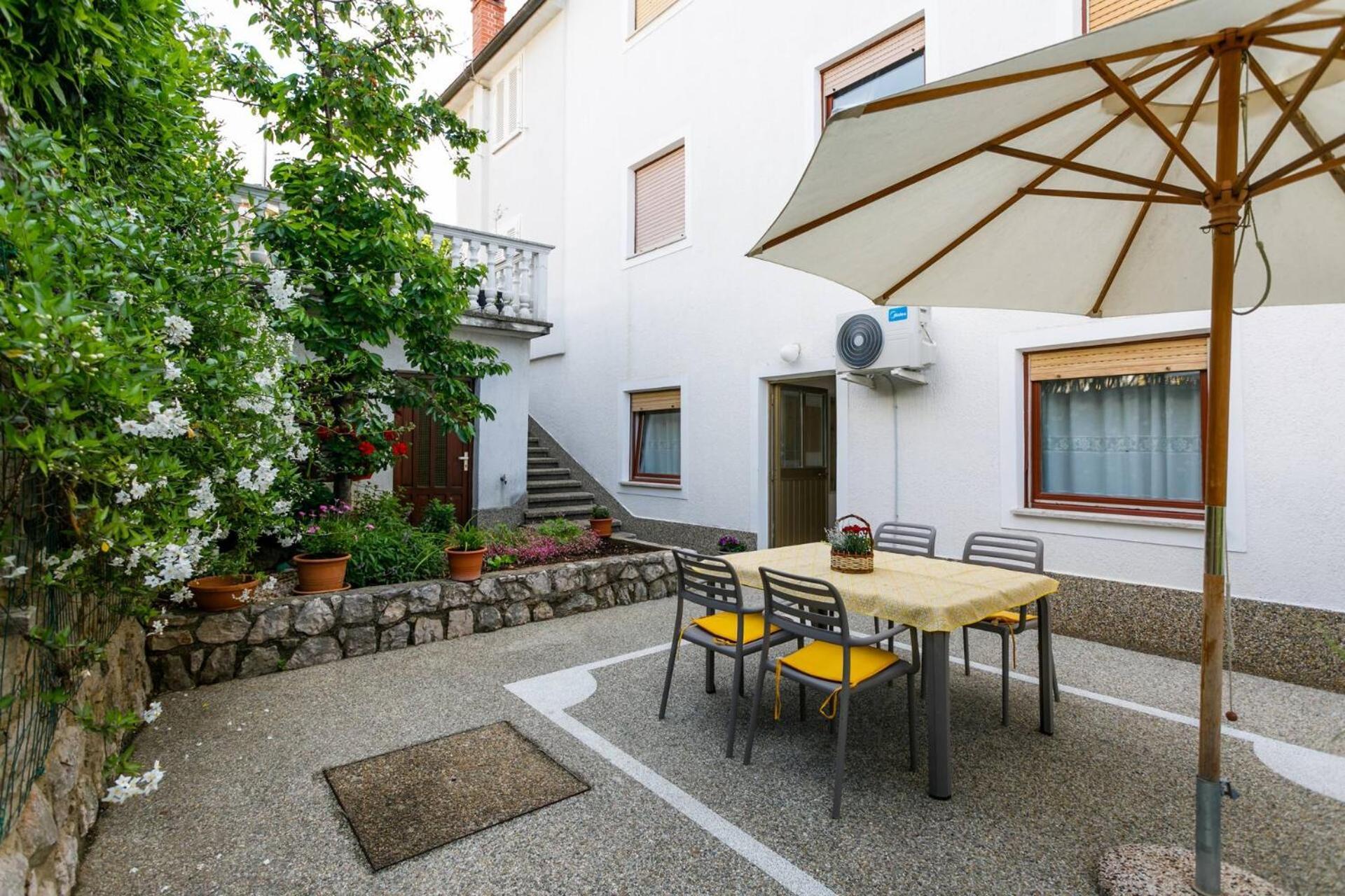 Apartments Paradiso Krk Town Esterno foto